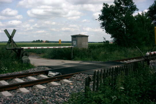 Hier geht nur durch wenn man sich meldet